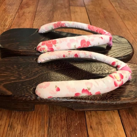 Womens Japanese sandals, sz 7 - Picture 1 of 4